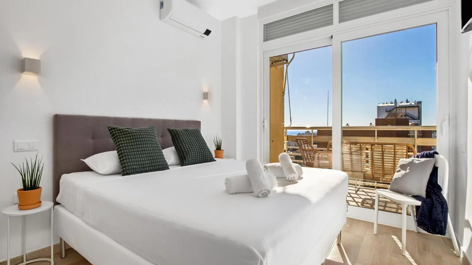 Sea-View Apartment In Torremolinos Spanje