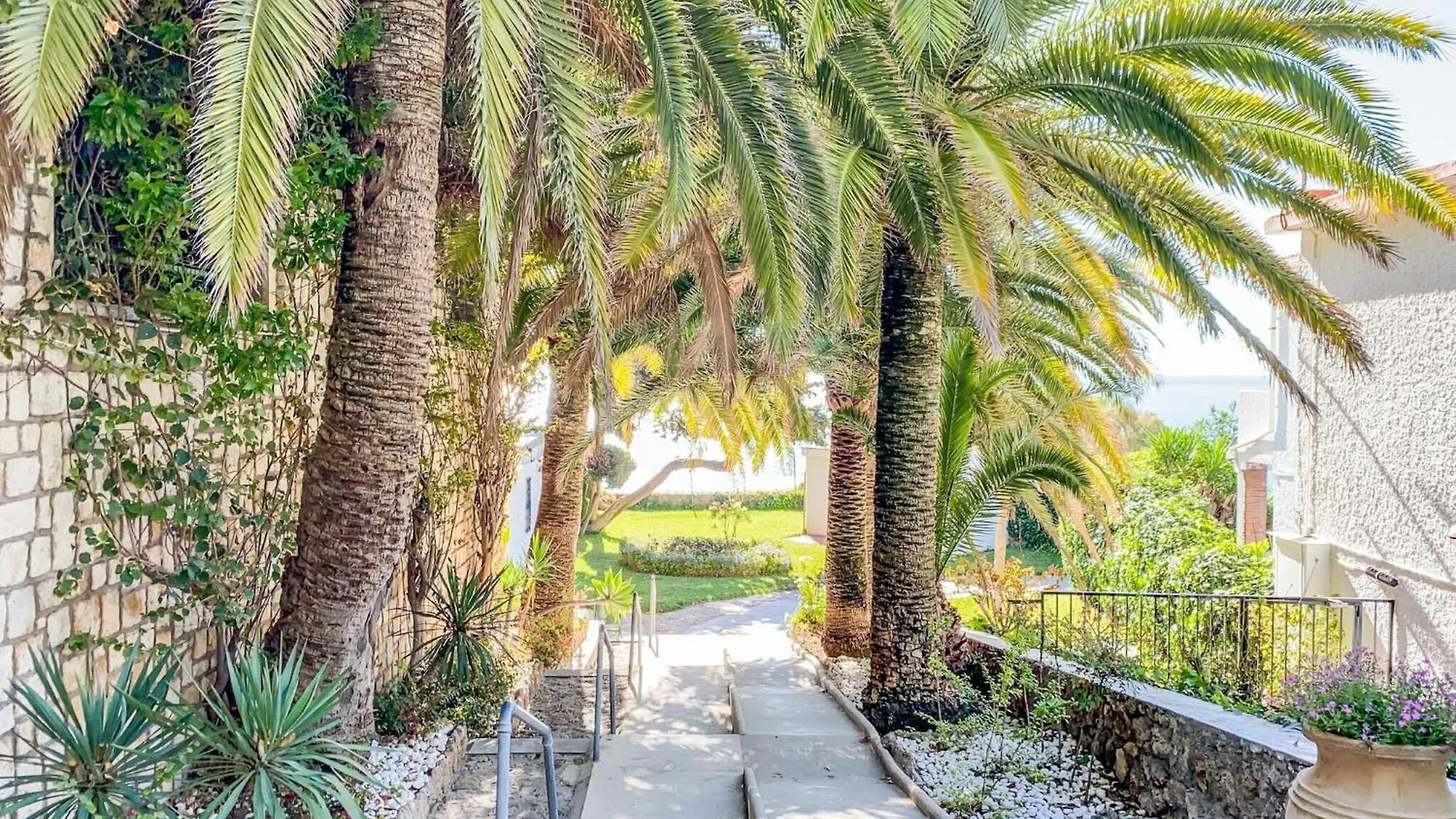 Sea-View Apartment In Torremolinos